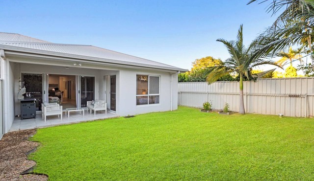 Palm Cove Hideaway | Pet Friendly + Fenced Yard in Palm Cove