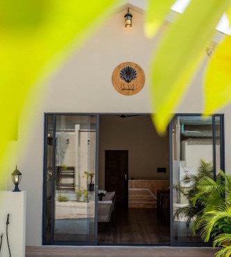 Pearl Dhigurah in Dhigurah