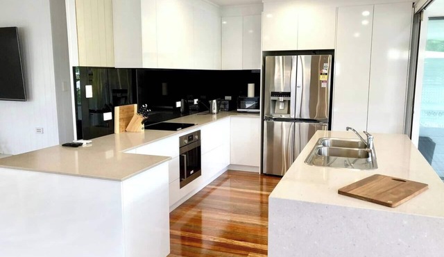 Perfect Pool House Idyllic Tropical Retreat in Edge Hill