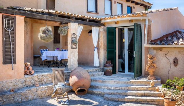 Petit Apartment "Adults Only-Mallorca" with Shared Pool and Wi-Fi in Manacor