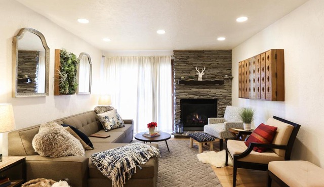 POW HAUS: Modern Beaver Creek 2BR w/Ski Access in Avon