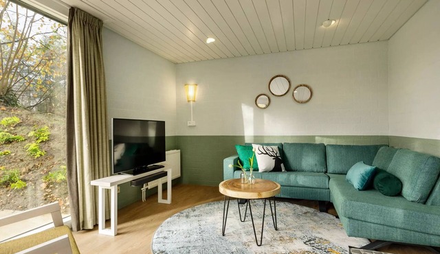 Premium Accessible Cottage for 4 People in PEER