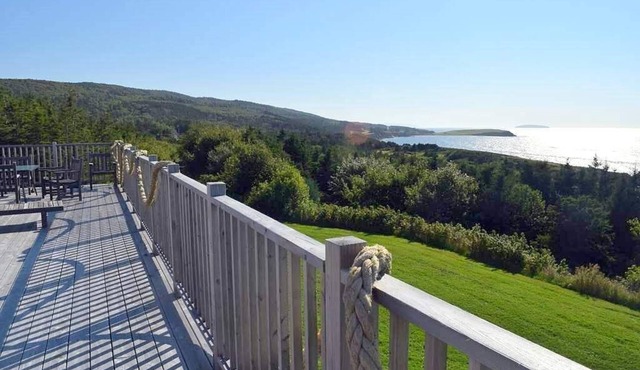 PRIVATE OCEANFRONT RETREAT - near The Cabot Trail & Cabot Cliffs Golf Course! in Inverness