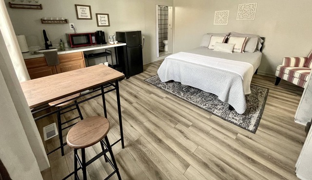Private studio in the heart of Rising Sun skips from the Rising Sun Casino! in Rising Sun