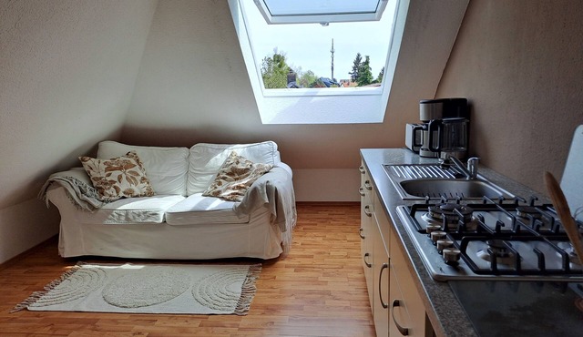 Quiet and centrally located apartment on the top floor of an old villa in Falkensee