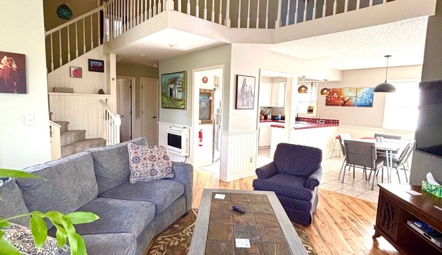 Quiet and secluded home, 3.5 miles to TIEC in Polk County