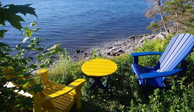 Right on the SEA | ENVIRONMENTALLY FRIENDLY | Sea + Mountains | Honeymoon Suite in Englishtown