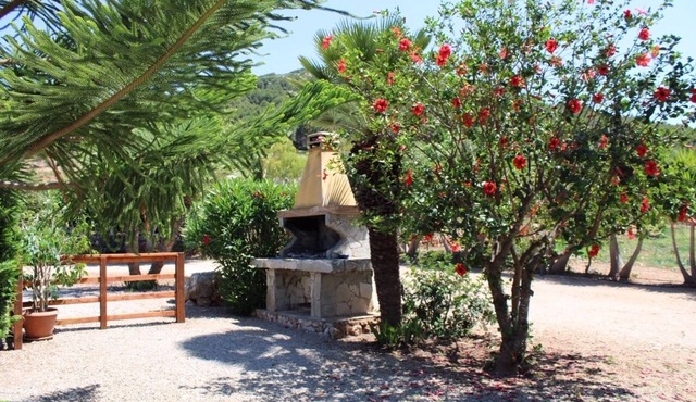 Rural house in Alghero with garden and BBQ. Perfect for 2, close to the beach in Alghero