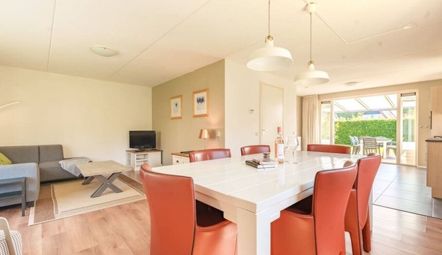 Rustic and spacious vacation home on a small vacation park in the middle of Drenthe in Schoonloo