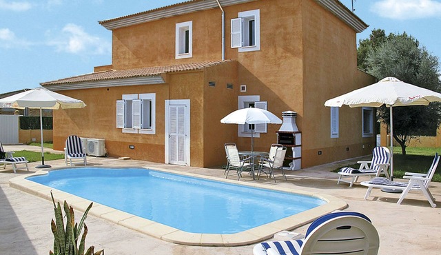Sa Coma by Interhome in Cala Millor