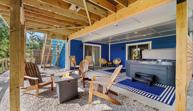 Serenity @ Beaver Lake: Views, Hot Tub & Game Room in Rogers