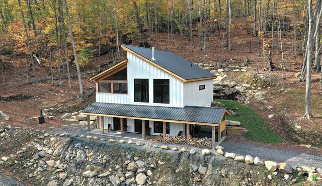 Spa, Lake & Mountain - Chalet des Aigles in Nominingue