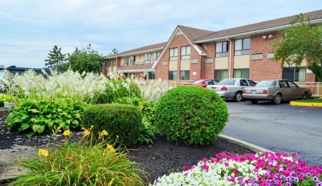Spacious 2-Bed Queen|Free Parking in Albany