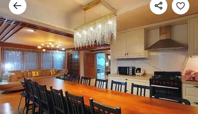 Spacious 6-bedroom apartment in peaceful Seoul with AC in Seoul