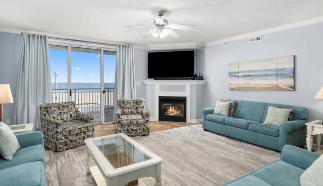 🏖️Spectacular Spacious Ocean Front Condo on Boardwalk, this one you've got to see! 🏖️ in Ocean City