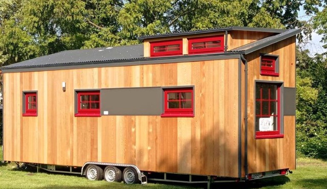 Studio Apartment "Tiny House Paradies" with Private Terrace, Shared Garden & Wi-Fi in Wustermark