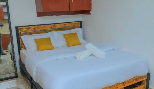 Studio bnb available in donhom in Nairobi