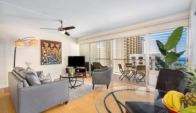 Stunning Ocean View Condo! Best Location! in Honolulu