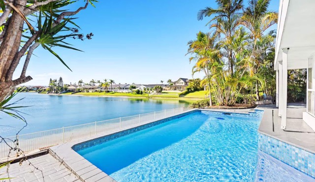 Stunning Waterfront Home - 3 Large Ensuites! in Broadbeach Waters