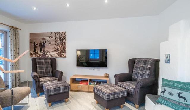 Tasteful Holiday Home in Hollersbach im Pinzgau with Garden in Hollersbach im Pinzgau