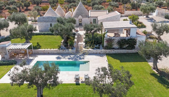TD Trulli Lorusso Design Luxury Trulli with Pool in Castellana Grotte