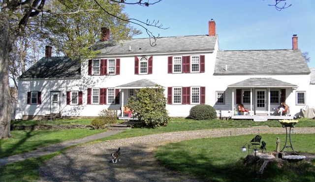 The 1810 Juliand House Bed & Breakfast in Greene