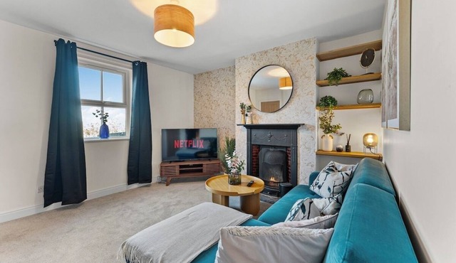 The Bath Cotswolds Rural Retreat - Sleeps 14 in Bath