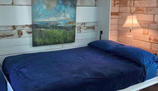 Tiny house 5 minutes near Kemah boardwalk! in Bacliff