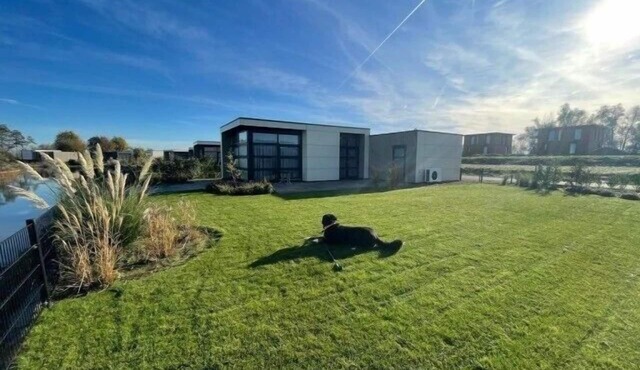 Top-modernes Chalet 'aan het Strand' mit Großem Garten an der Ijssel in Olburgen