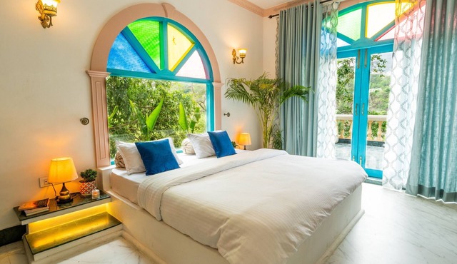 Ultimate Luxury with Infinity Pool & Private Ghat in Rishikesh