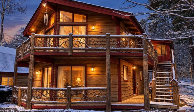 Unique Rustic Ski/Tree House - Game room, Hot tub & Sauna in Jay