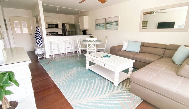 Vacationing is easy in this newly refreshed beach condo! in Virginia Beach