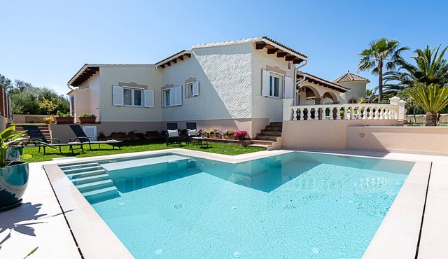 Valoca Wellnessurlaub mit Pool & Whirlpool in Son Serra de Marina in Son Serra de Marina