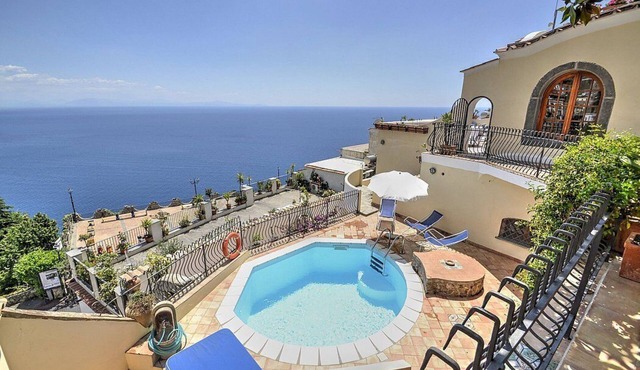 Villa Elvira: A splendid and luminous three-story villa built sheer above the sea, with Free WI-FI. in Praiano