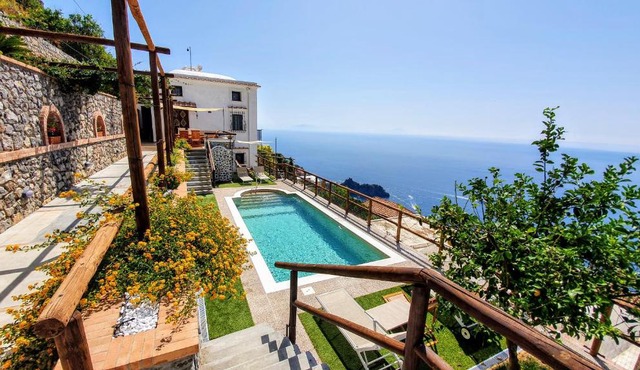 Villa Sunrise. Pool and seaview in Amalfi Coast in Conca dei Marini