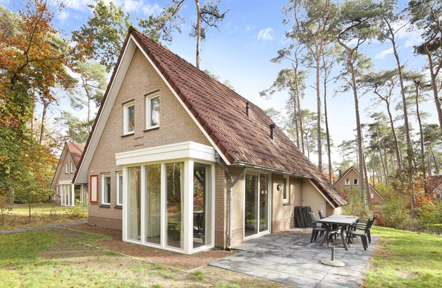 110 m² Bungalow ∙ 4 bedrooms ∙ 8 guests in Het Loo Oldebroek
