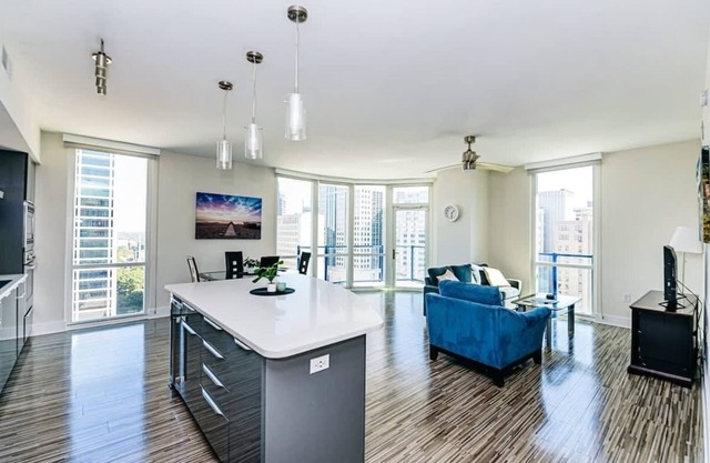 Uptown Charlotte 2BR Furnished Apartments by RedAwning in Charlotte