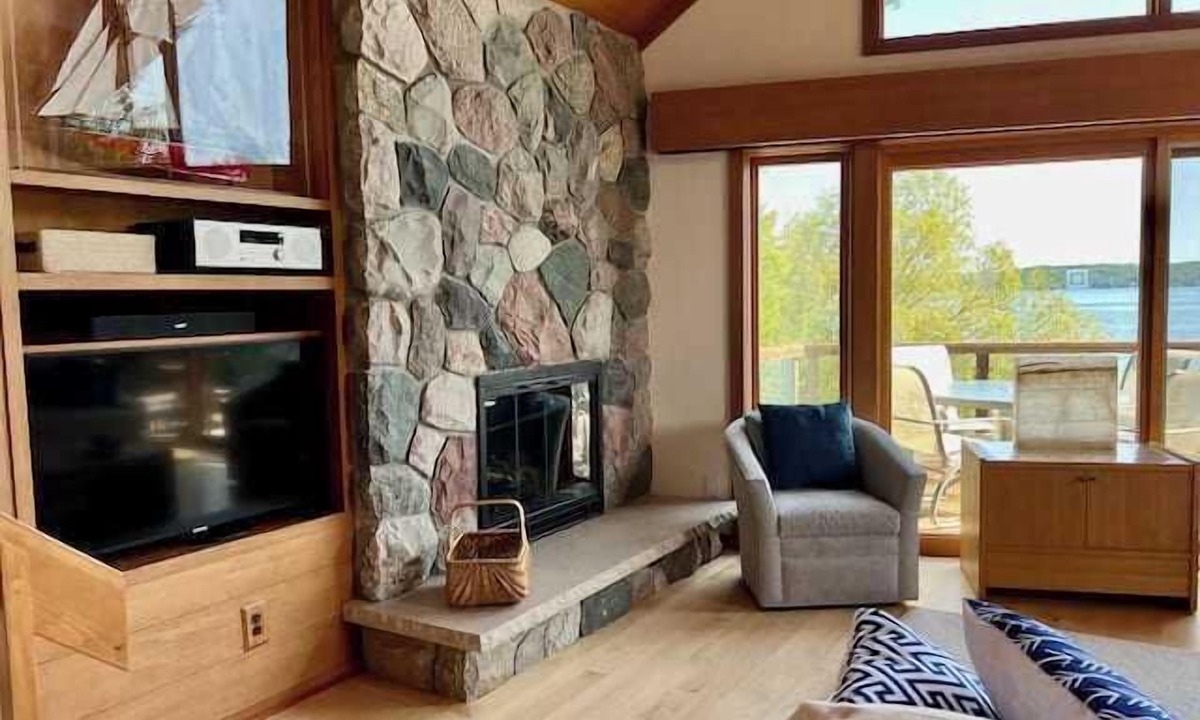 Leland House | Sunrise Cove