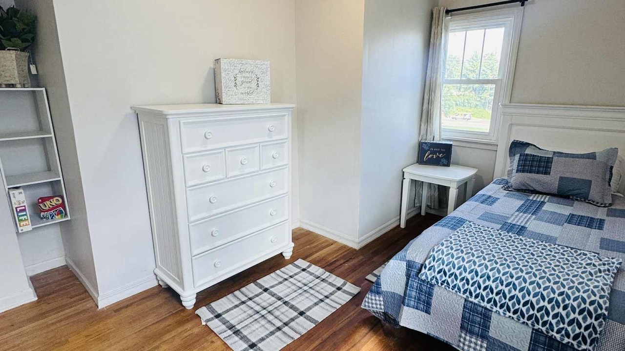 Photo of Bedroom in Jefferson City
