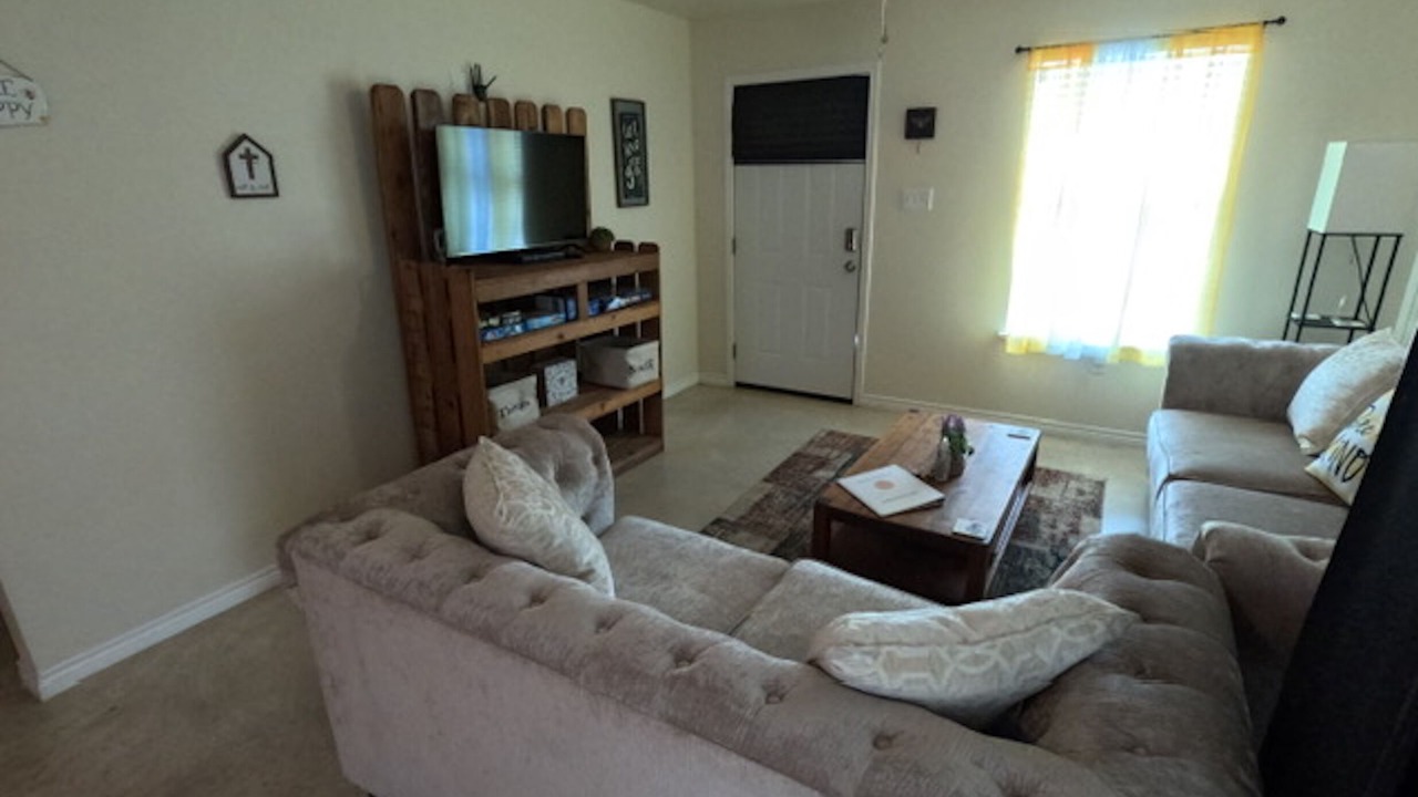 Photo of Livingroom in Uvalde