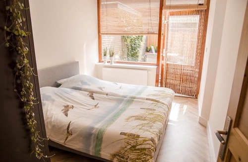 Katwijk Aan Zee Apartment | Beachhouse Anna private-parking, 1 minute walk distance from beach and centre !