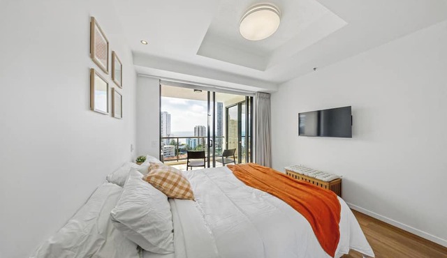 Skyline & Ocean View Retreat - GC 1303 in Surfers Paradise