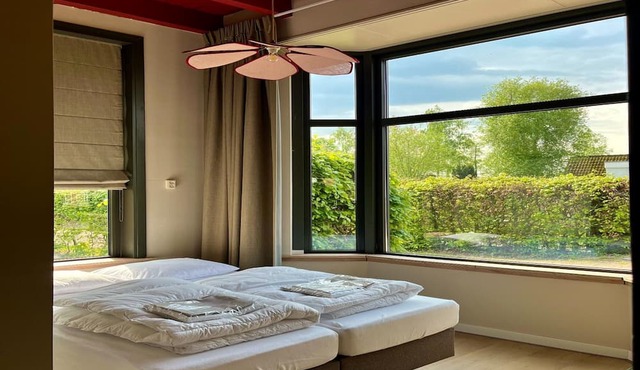 Group Accommodation for 36 Guests in Scherpenzeel