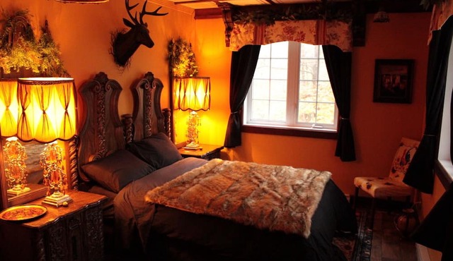 Le Manoir aux Secrets in Rawdon