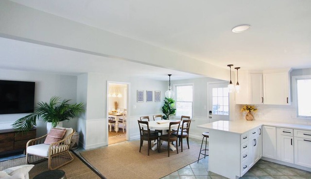 Cape Cod Oasis: Heated Salt Water Pool, Game Room, Bike Path! in Eastham