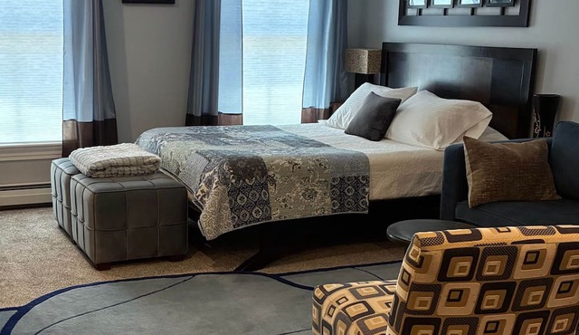 Stylish Studio on Main Street in Tannersville in Tannersville