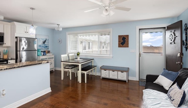 300ft to the Beach Central A/C, Linens & Towels, Beach Badges & Gear Included in Seaside Heights
