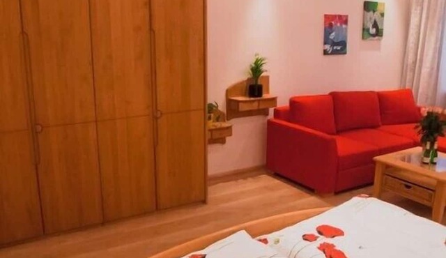 47-square-meter vacation apartment in the heart of the old town with a fully equipped kitchen in Regensburg