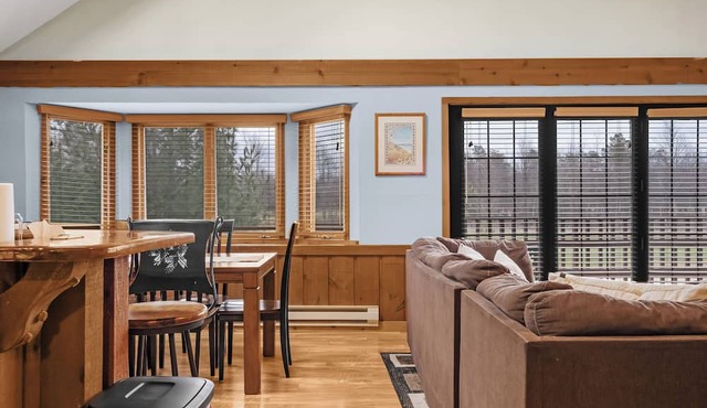 Crystal Mountain: Golf by Day, Relax by the Fire by Night – Autumn Bliss! in Thompsonville