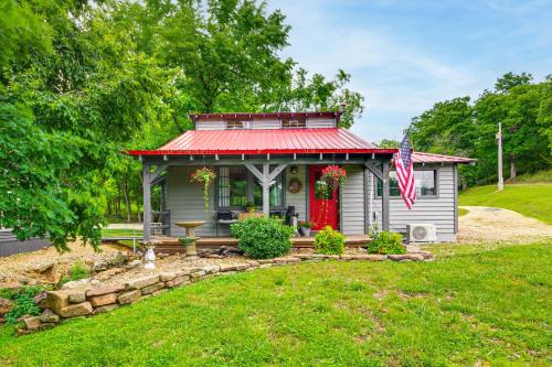 Hike, Swim & Fish: Lakefront Cabin in Roach! in Roach